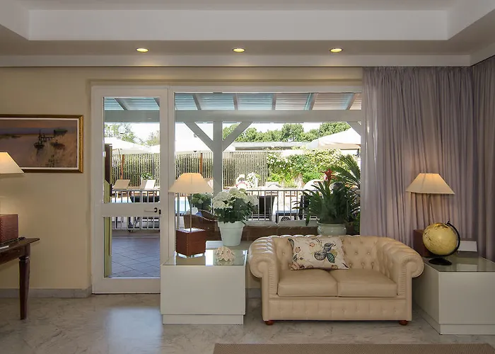 Eden מלון צ'ינקואלה